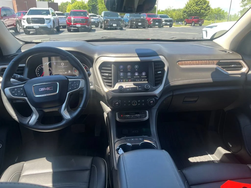 2023 GMC Acadia Denali - Photo 15
