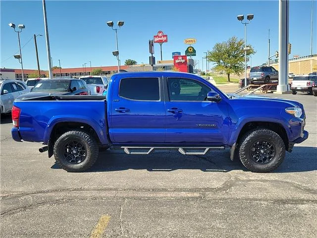 Used 2022 Blue Crush Metallic Toyota SR5 V6 4x4 Double Cab 5 ft. box 127.4 in. WB image 4