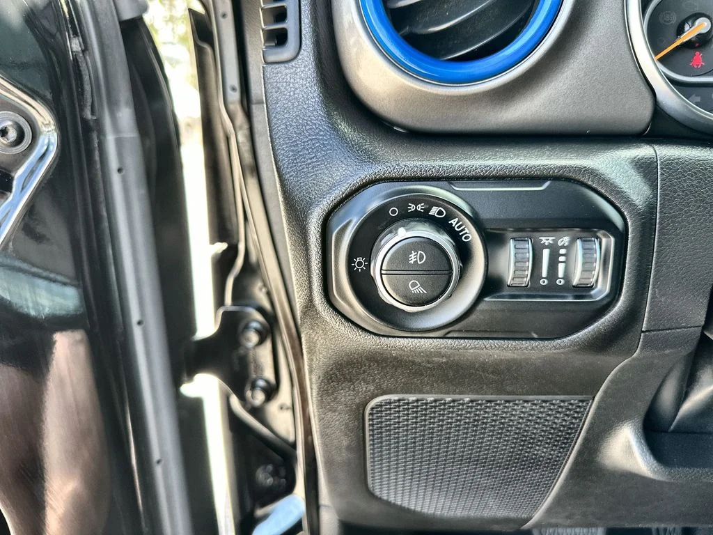 2022 Jeep Gladiator Sport S - Photo 17