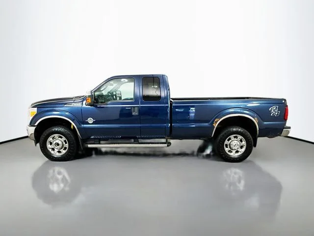 Used 2016 Blue Ford XLT image 4