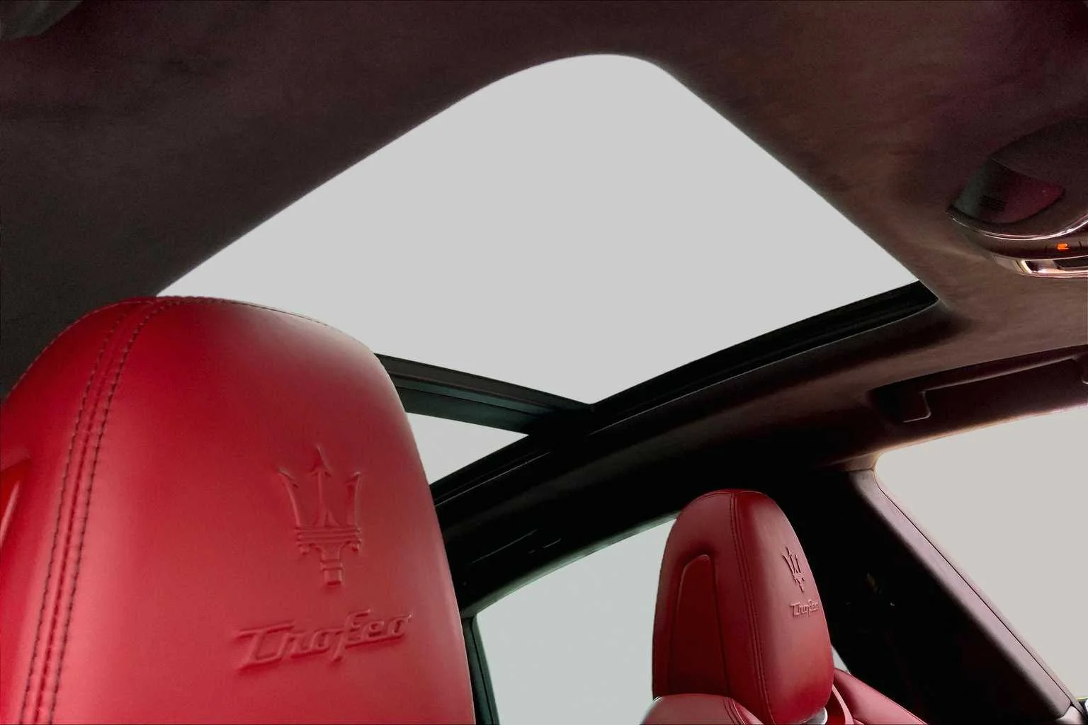 Used 2021 Nero Ribelle Metallic Maserati Trofeo image 14