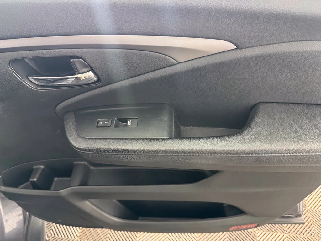 Used 2024 Black Ford Platinum image 20