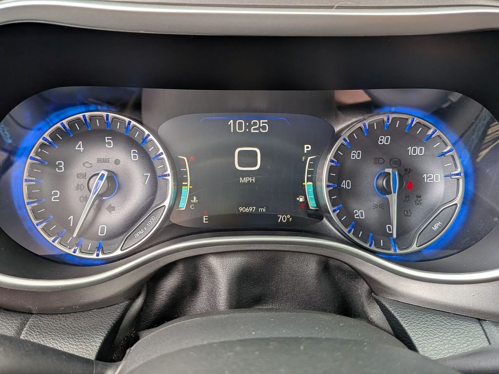 Used 2021 Silver Chrysler Touring L image 16