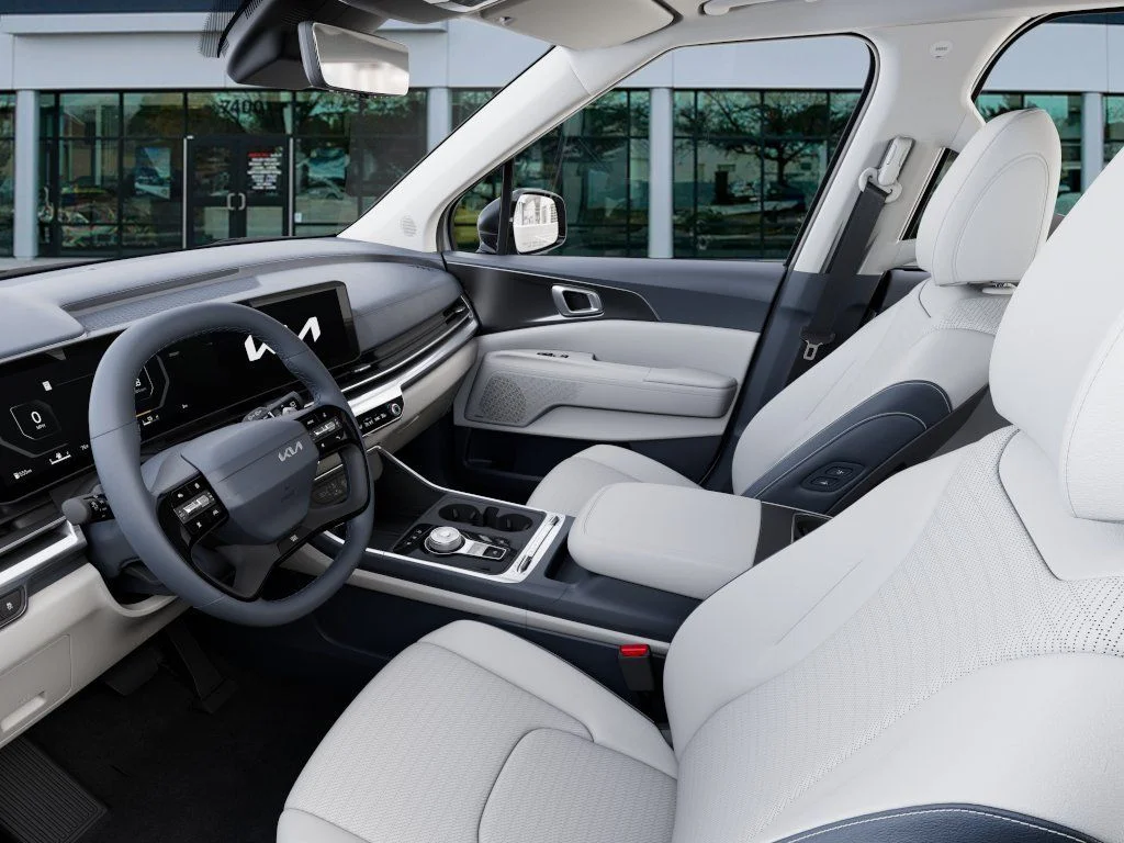 New 2027 White Kia SX Prestige image 17