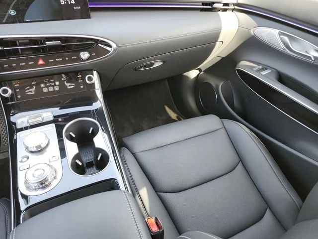 Used 2026 Black Genesis 2.5T image 19