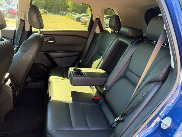 Used 2023 Blue Nissan SL image 24