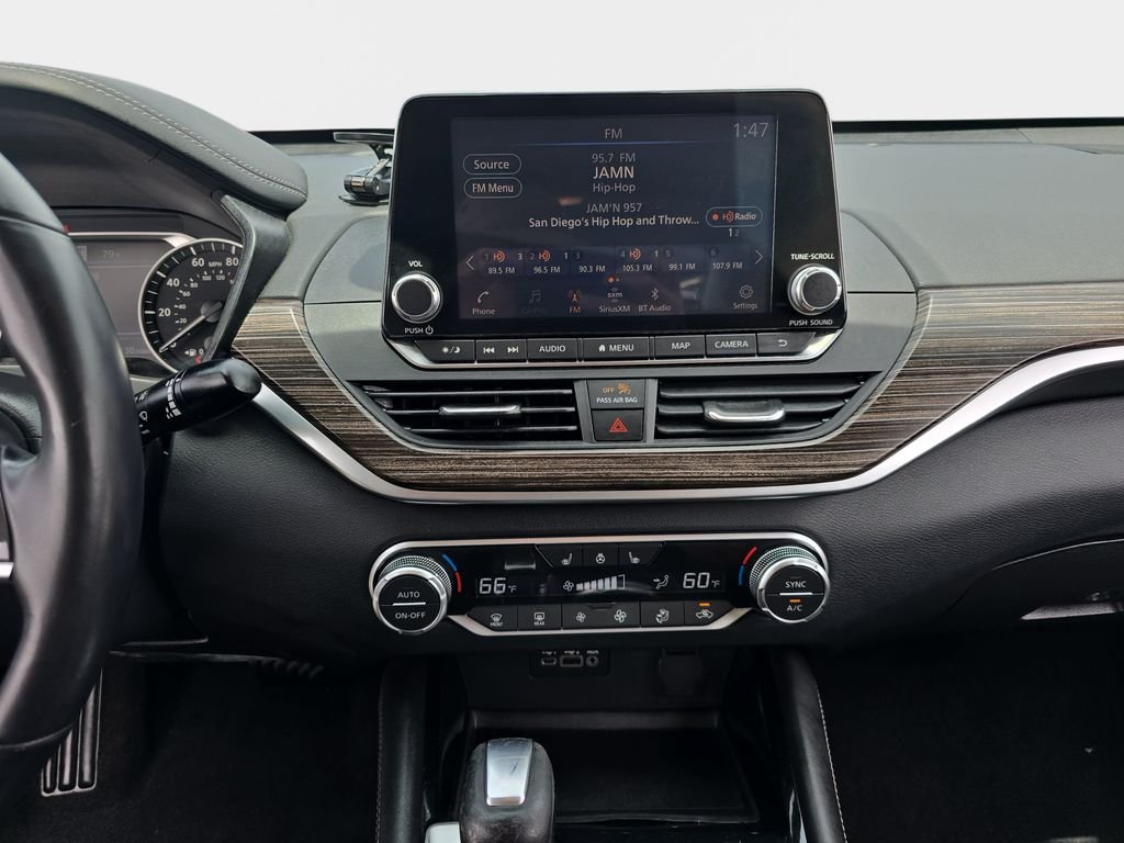 Used 2020 Blue Nissan 2.5 SL image 22