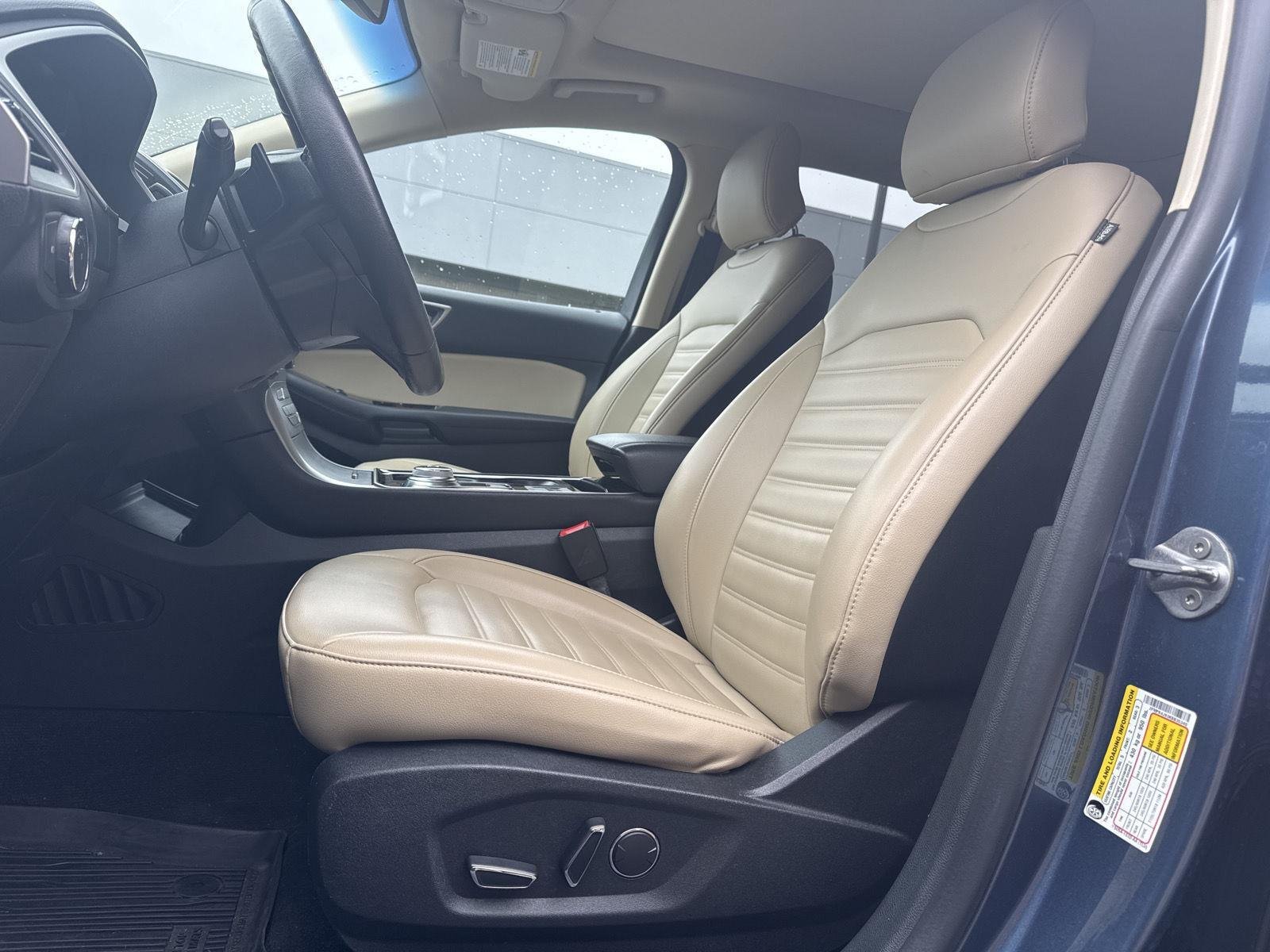 Used 2019 Blue Ford SEL image 7