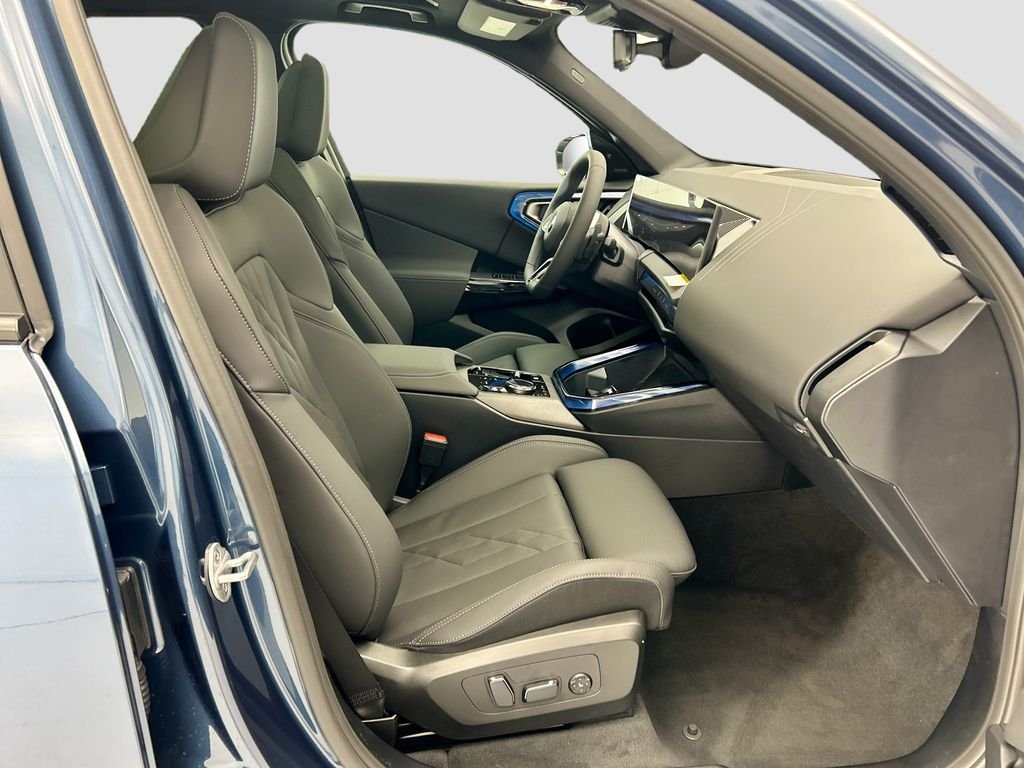 New 2026 Blue Metallic BMW 30 xDrive image 19