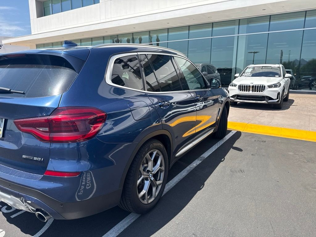 Used 2020 Blue Metallic BMW sDrive30i image 5