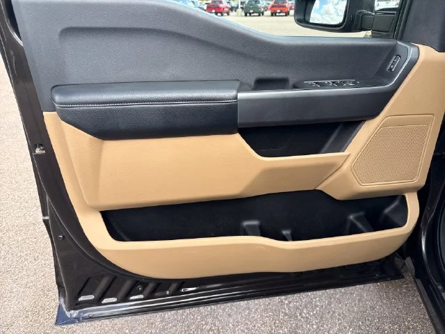 Used 2025 Brown Ford XLT image 10