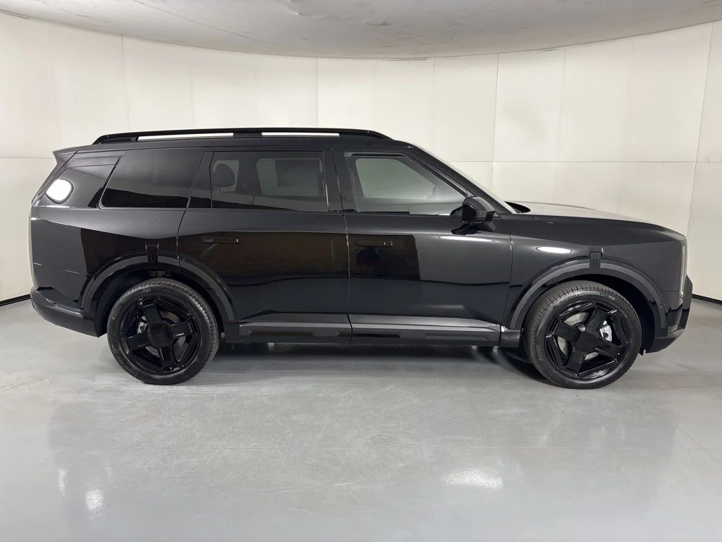 New 2027 Ebony Black Kia X-LINE SX image 9