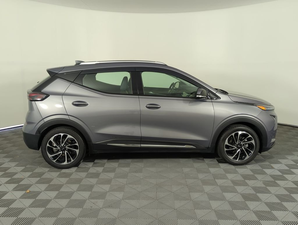 Used 2023 Gray Chevrolet Premier image 7