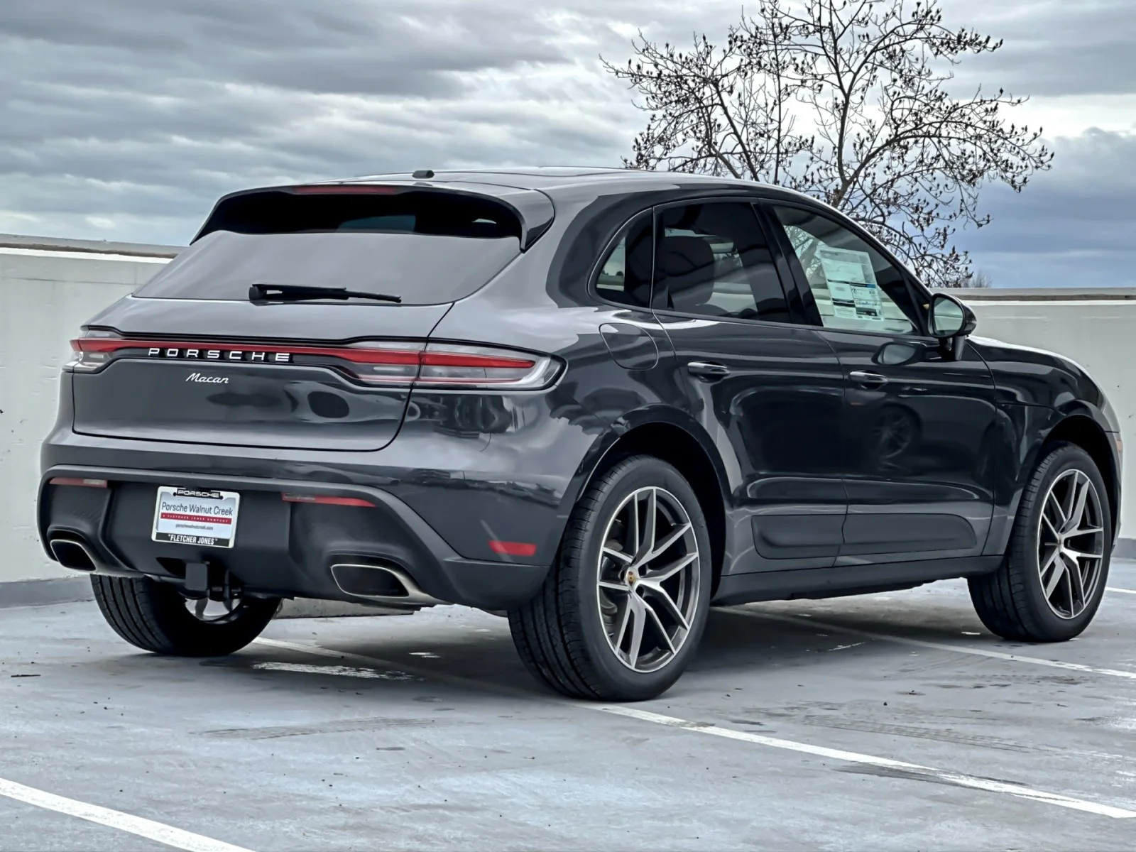 2026 Porsche Macan - Photo 8