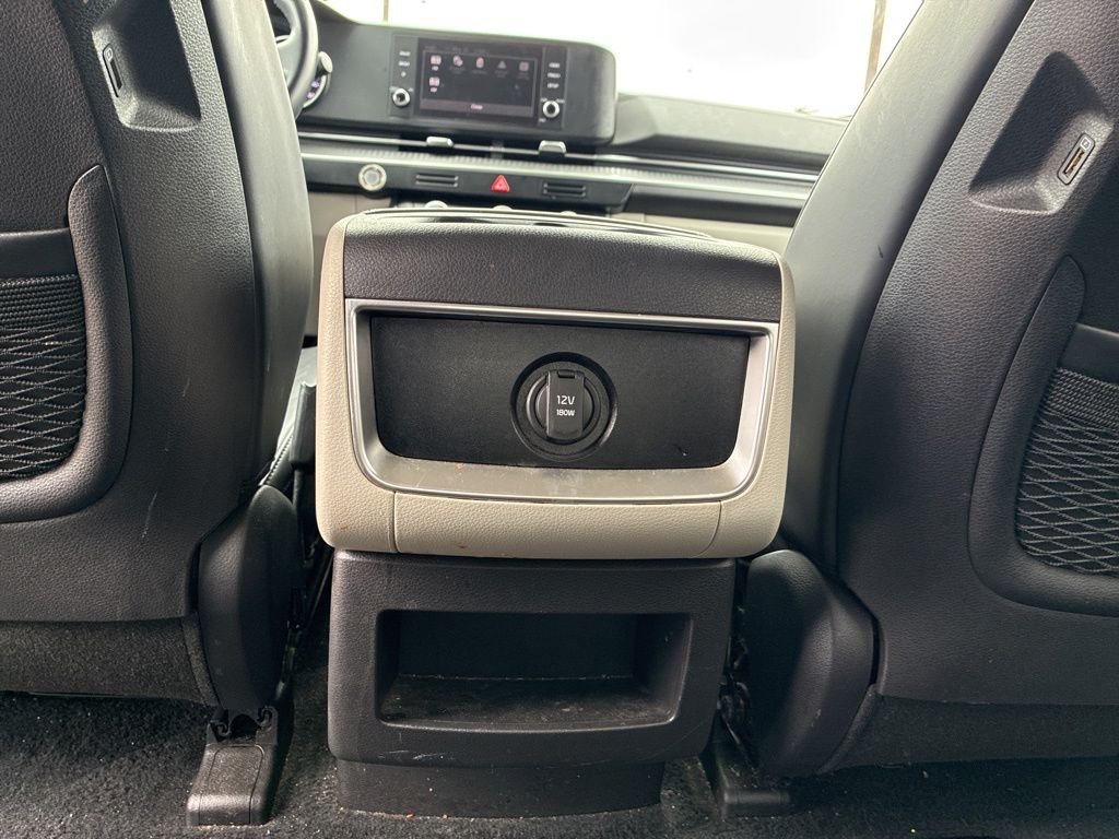 Used 2024 Red Kia LX image 21