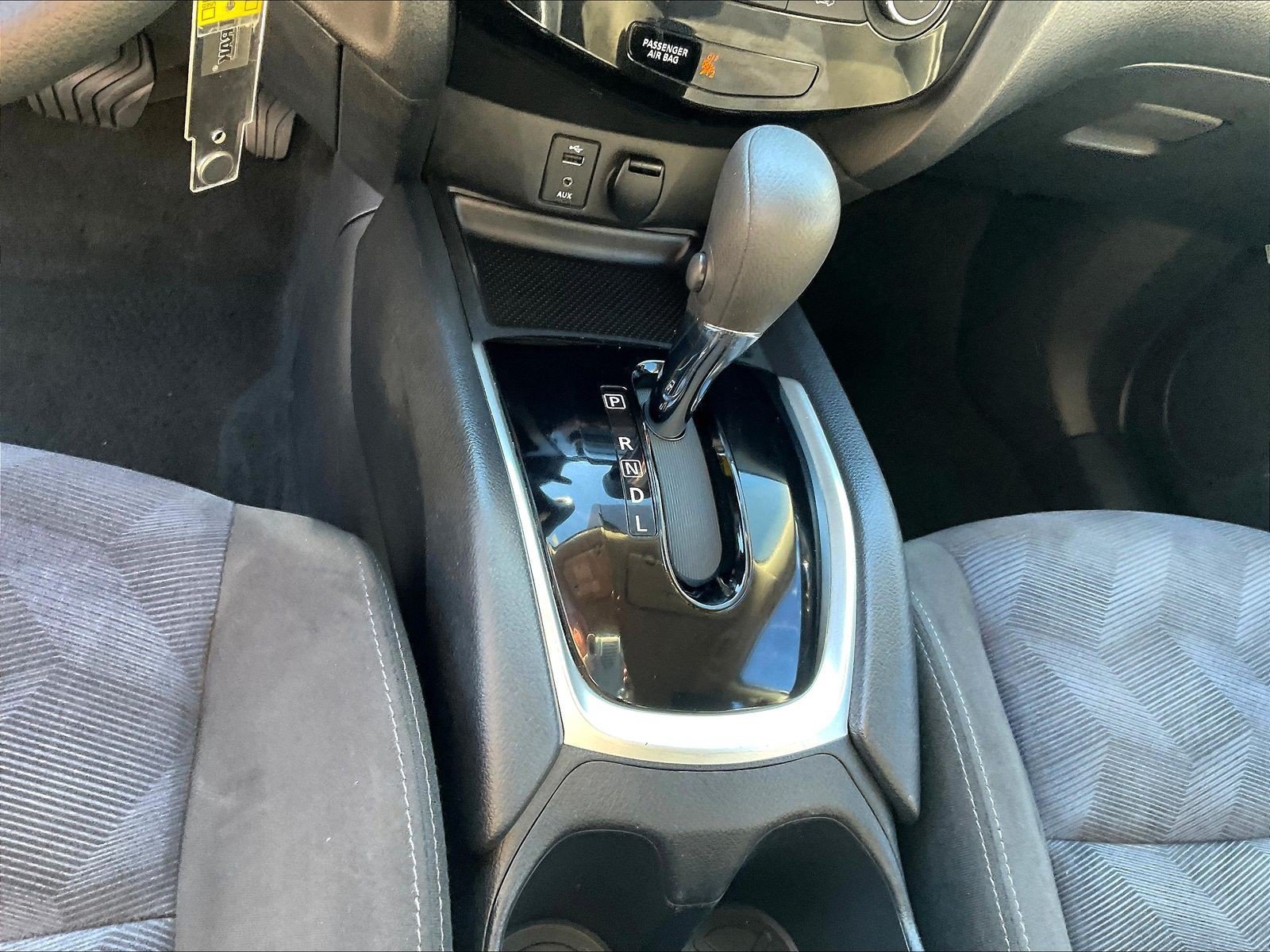 Used 2015 Silver Nissan S image 19