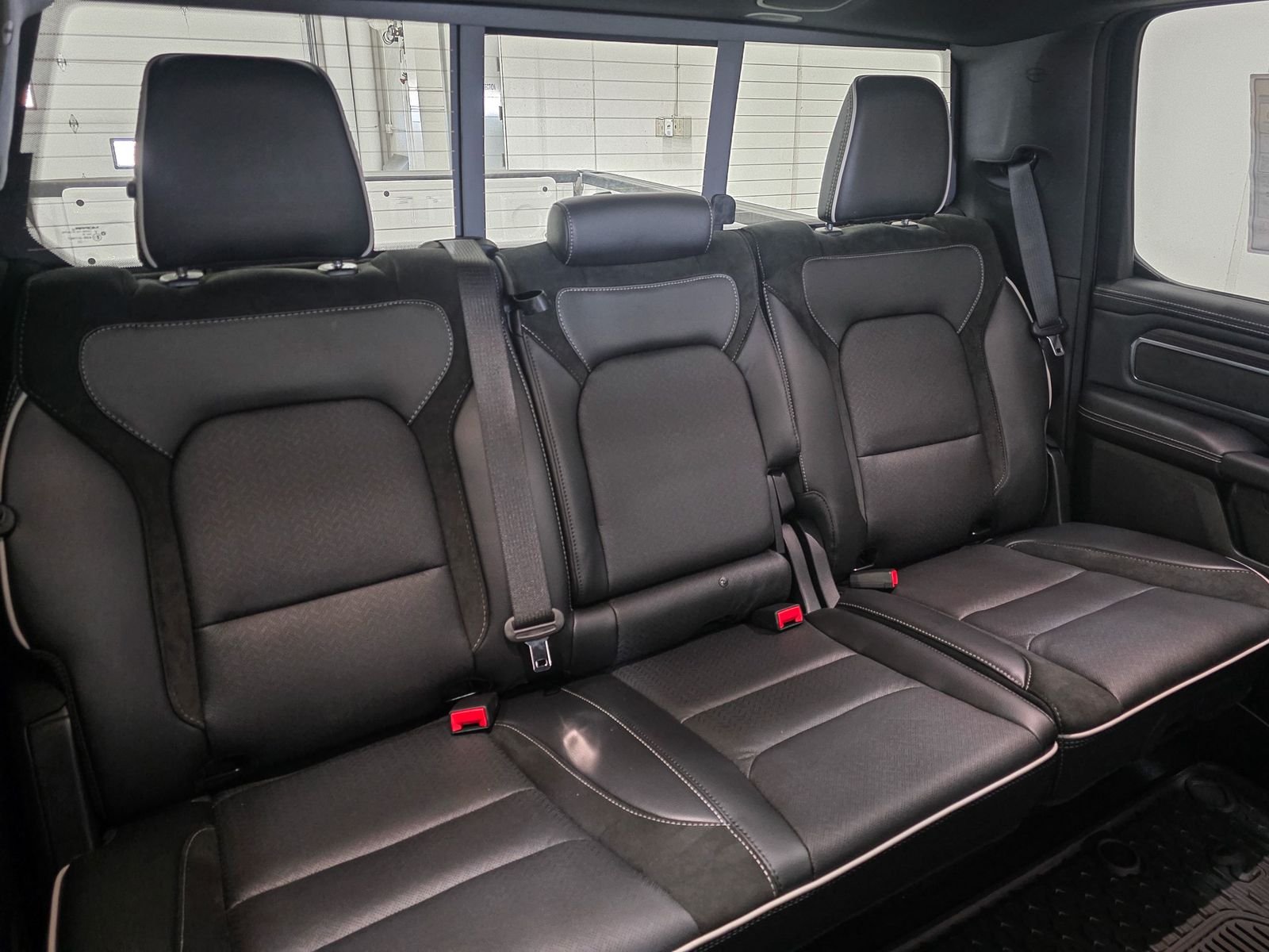 2026 RAM 1500 Laramie - Photo 23