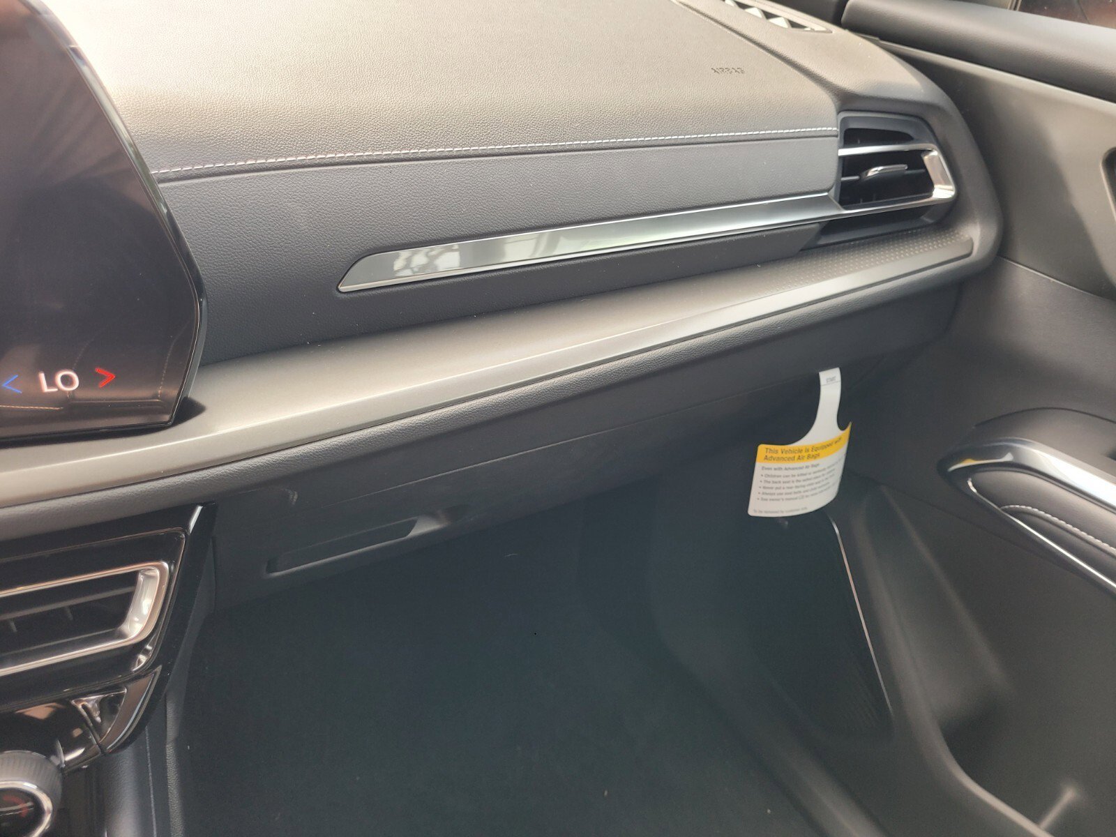 2025 Chevrolet Traverse LT - Photo 29