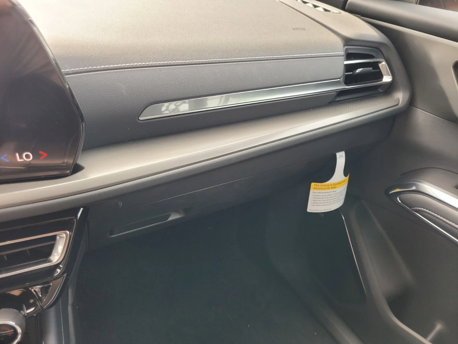 2025 Chevrolet Traverse LT - Photo 29