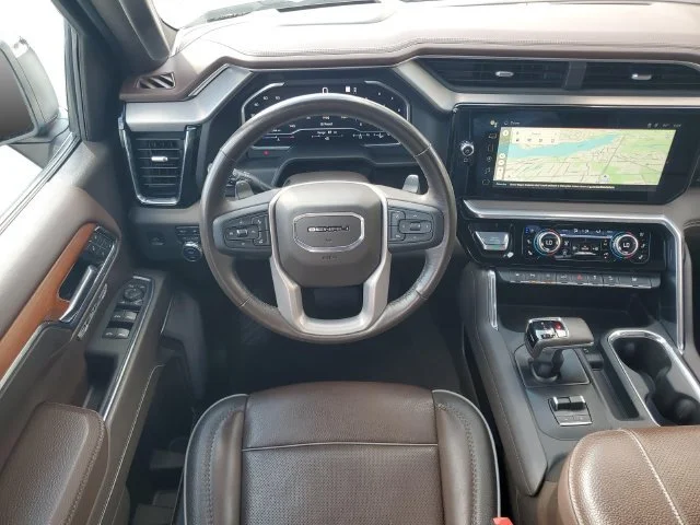Used 2023 WHITE FROST TRICOAT GMC Denali image 32