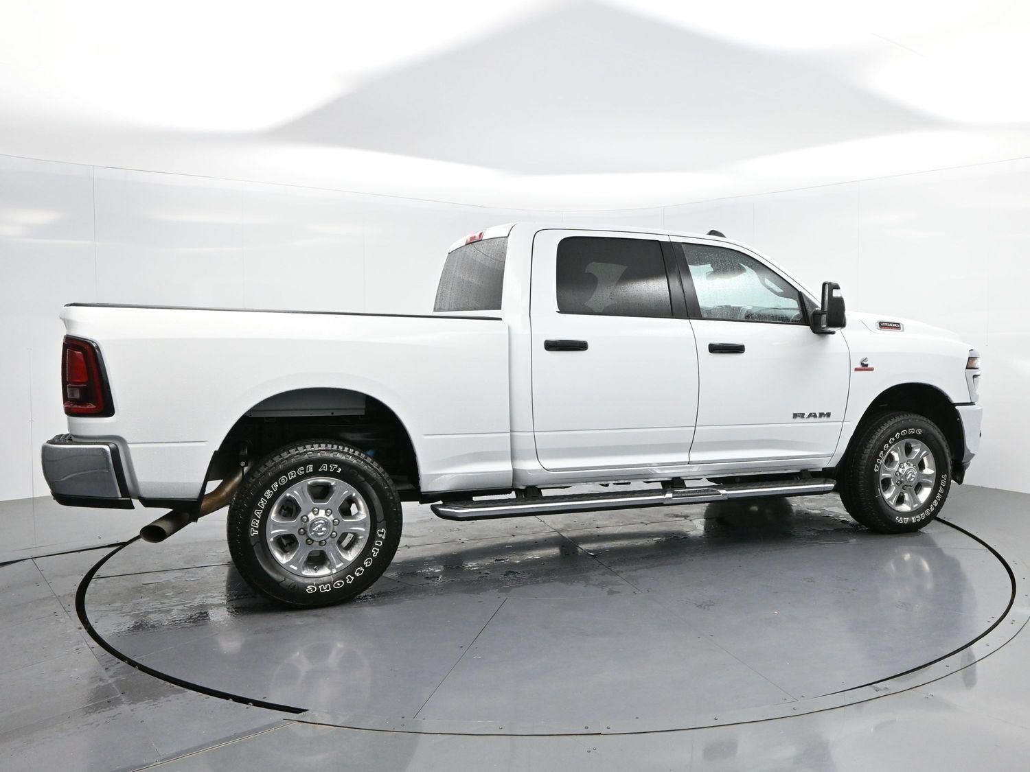 Used 2025 White Ram Big Horn image 8