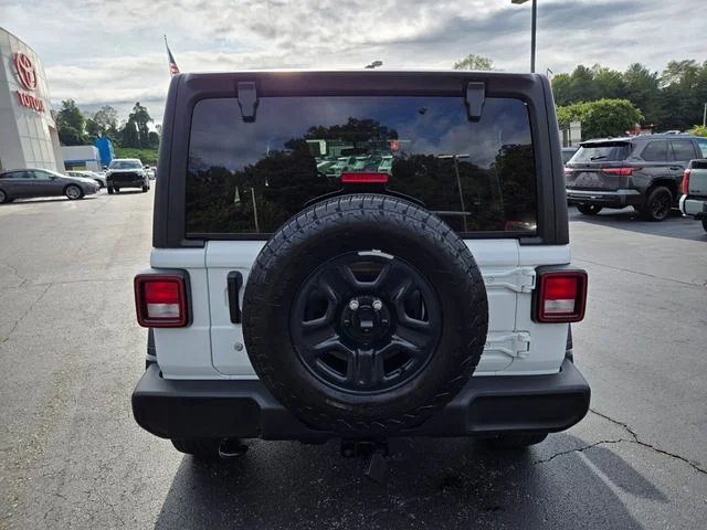 Used 2024 White Jeep Sport image 8