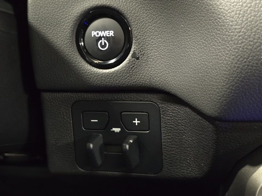 2026 Toyota Tundra Limited - Photo 10