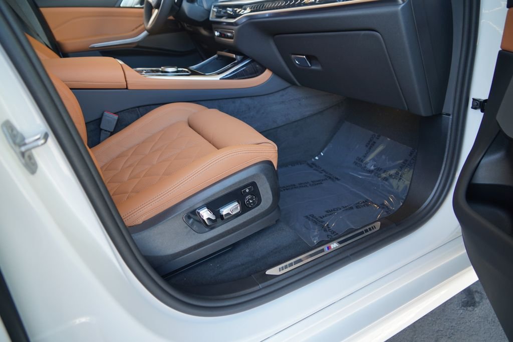 New 2027 Mineral White Metallic BMW xDrive40i image 19