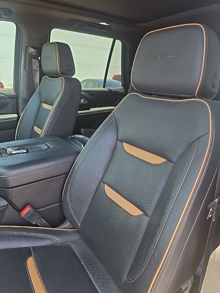 2023 GMC Yukon 4WD AT4's photo