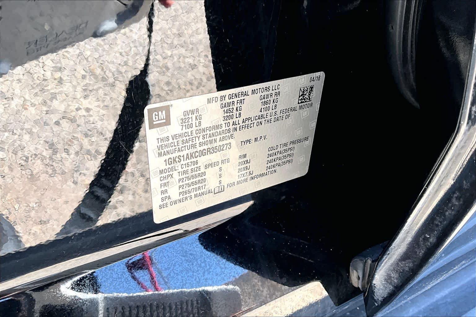 Used 2016 Onyx Black GMC SLE image 34