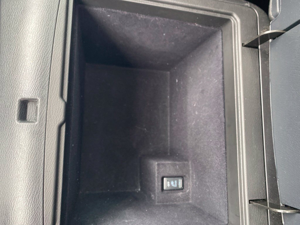 Used 2024 Black Nissan Platinum image 31
