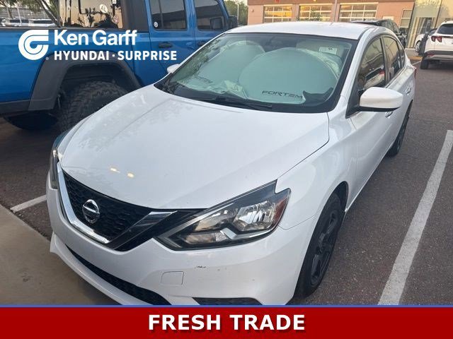2019 Nissan Sentra S M/T's photo