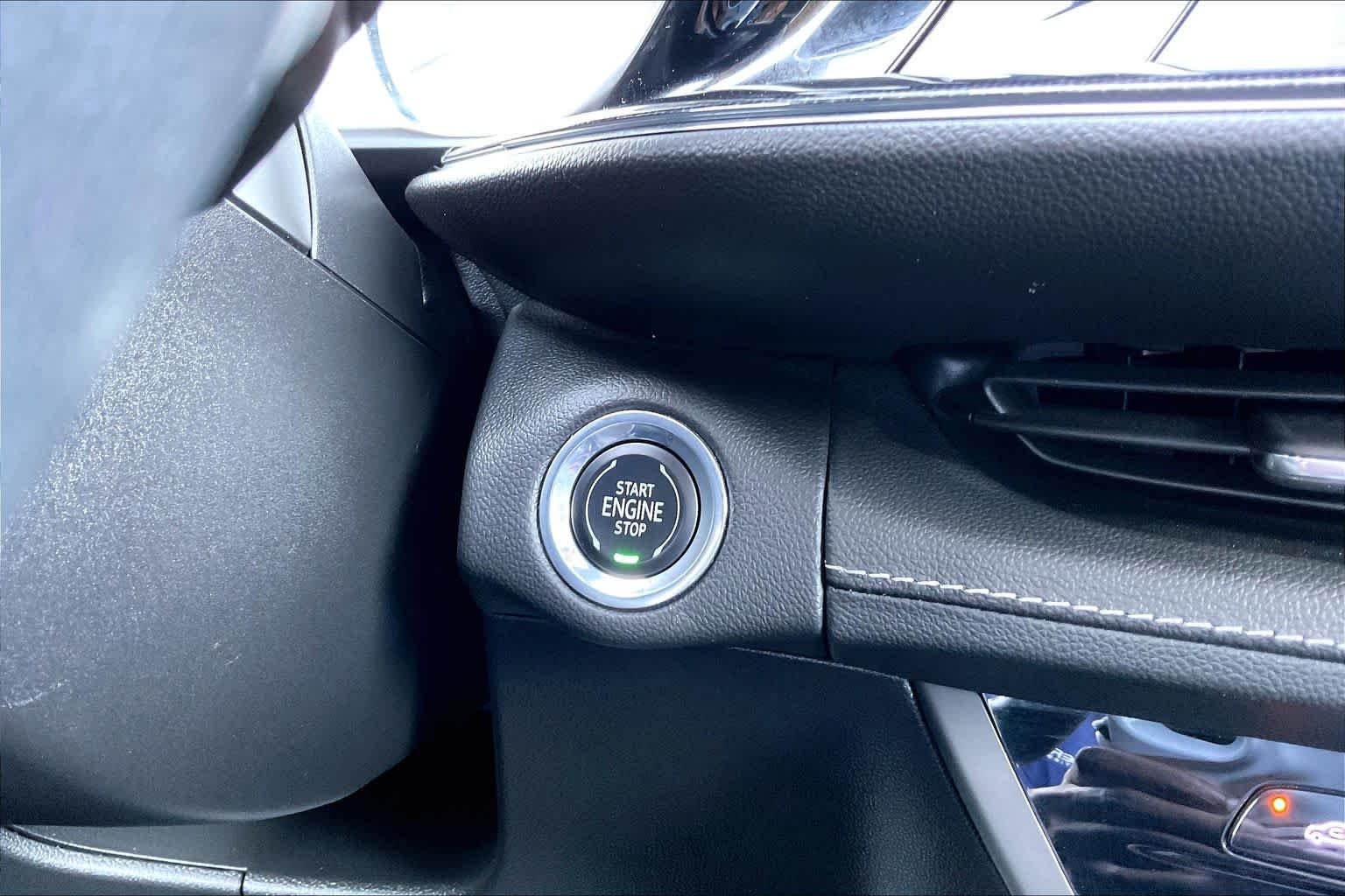 Used 2023 White Frost Tricoat Buick Essence image 67