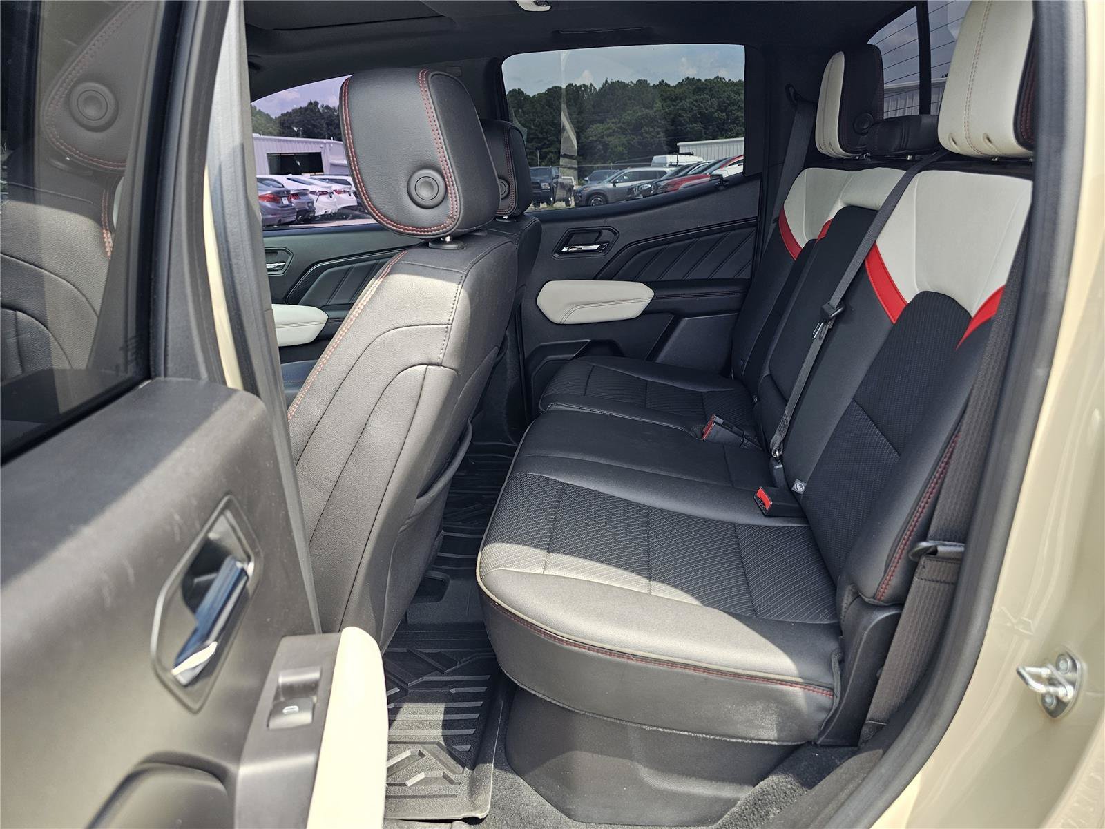 2023 GMC Canyon AT4X - Photo 32