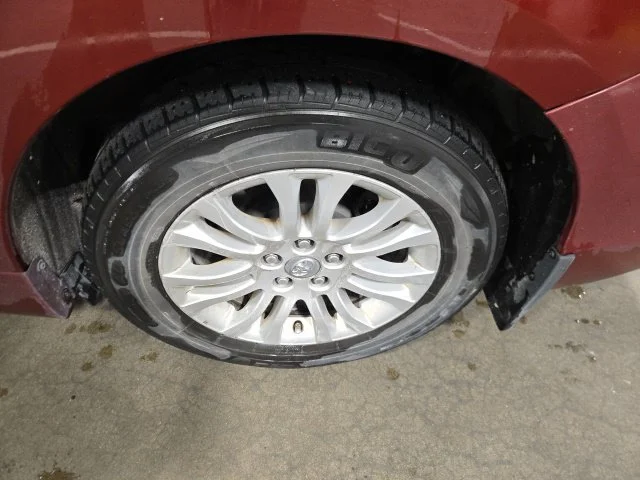 Used 2017 Red Toyota XLE image 10