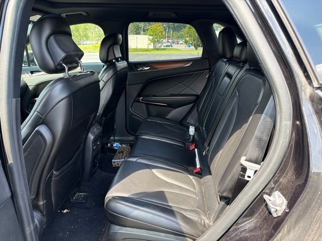 Used 2019 Black Lincoln Reserve image 24