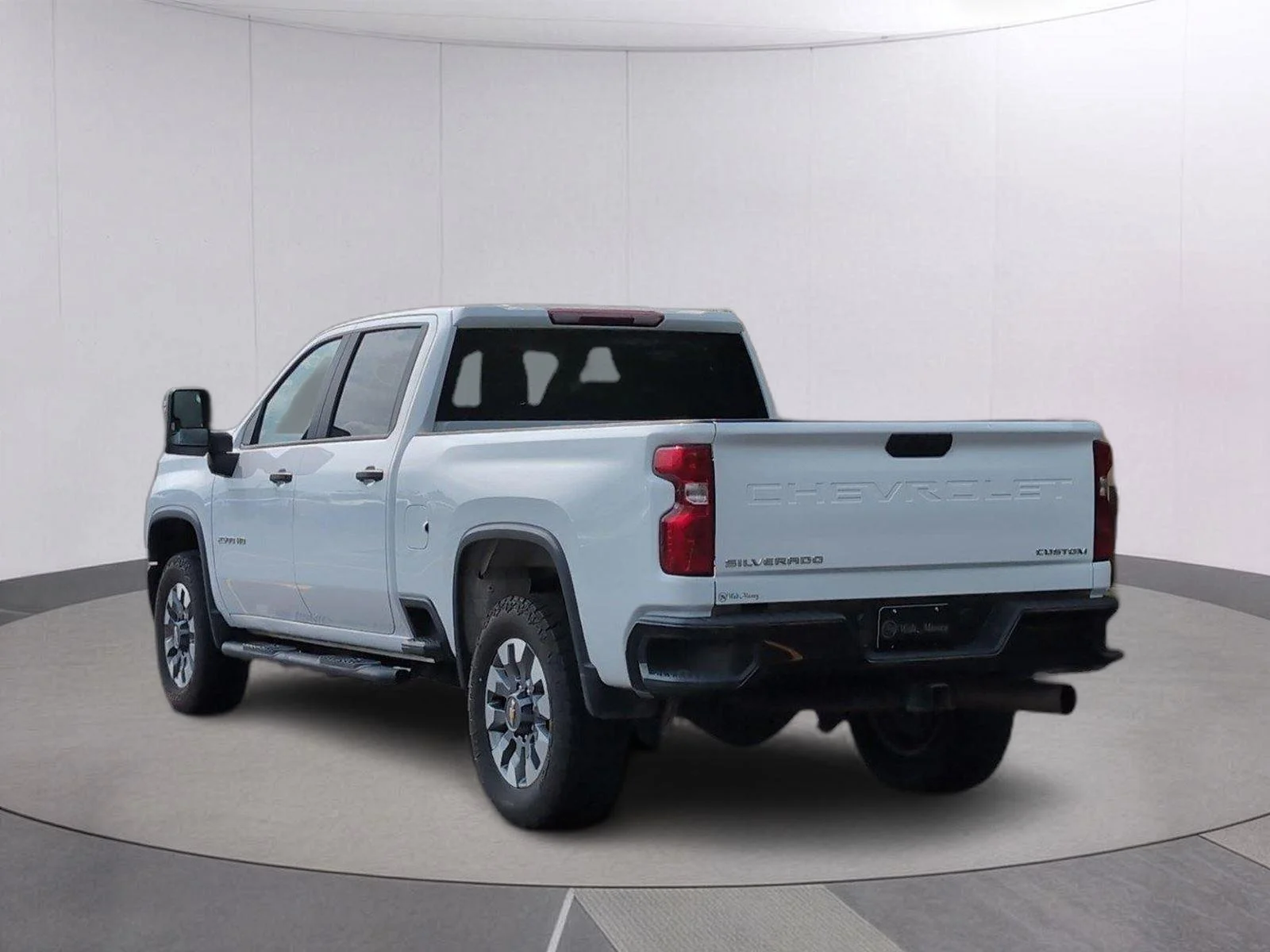 Used 2024 Summit White Chevrolet Custom image 3