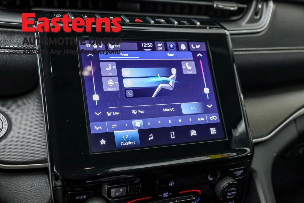 Used 2023 Gray Jeep Laredo image 19