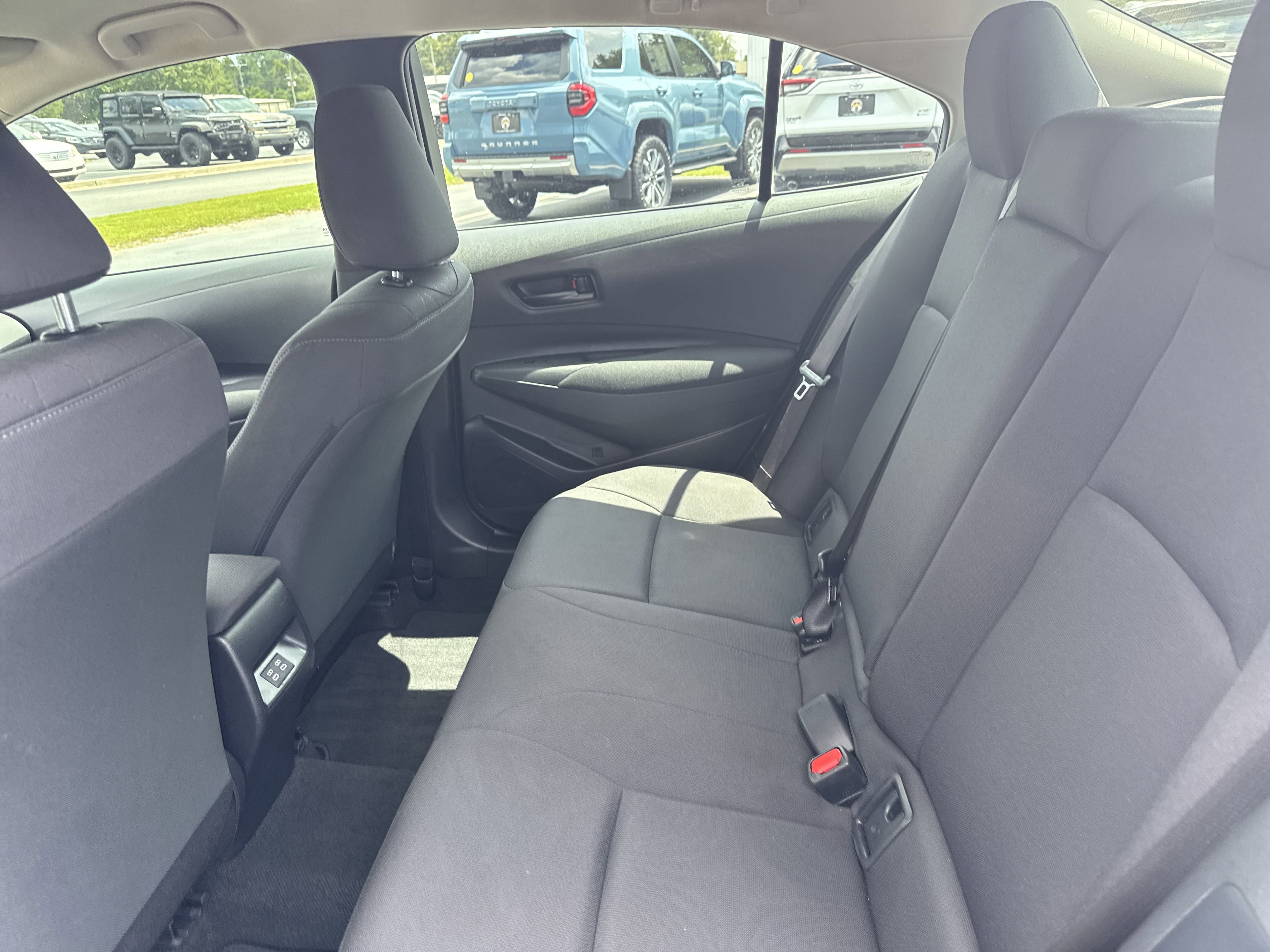 Used 2024  Toyota  image 23