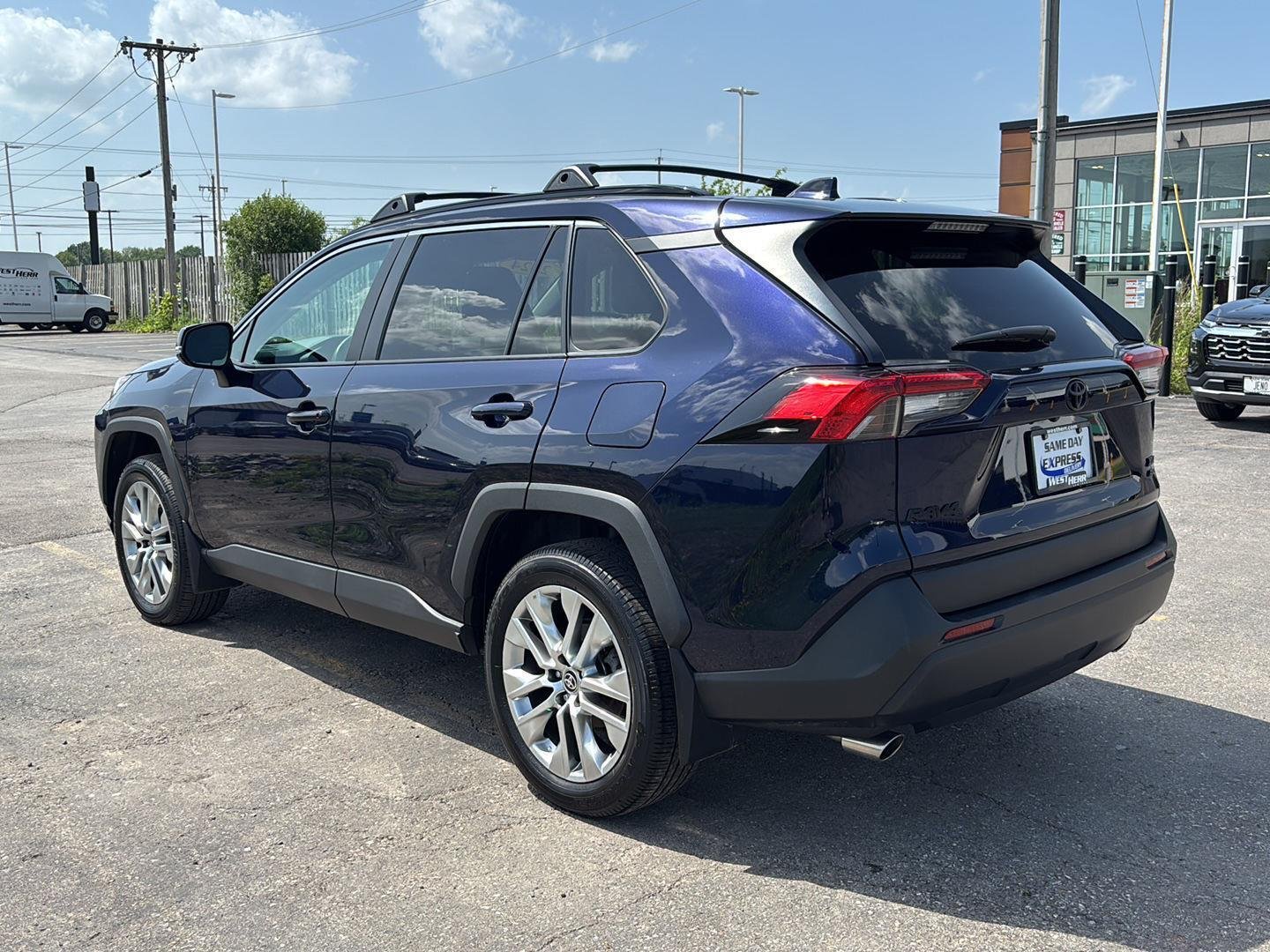 Used 2024 Blueprint Toyota XLE Premium image 5