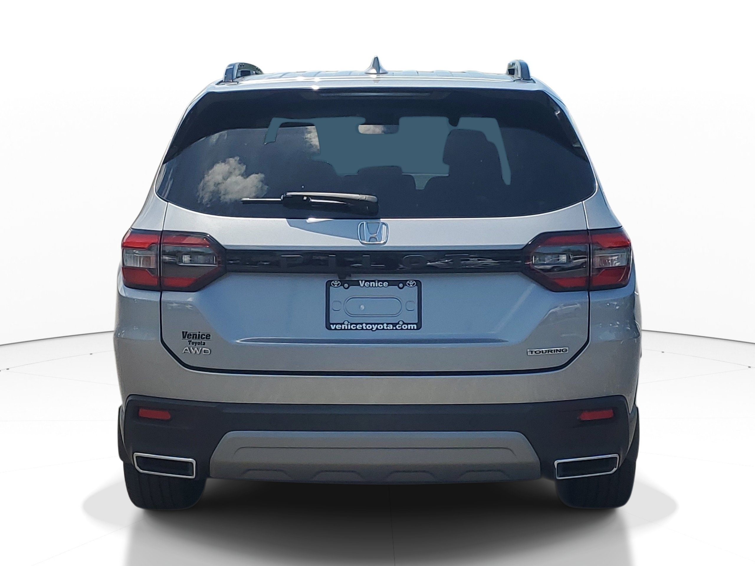 Used 2023 Lunar Silver Metallic Honda Touring image 4