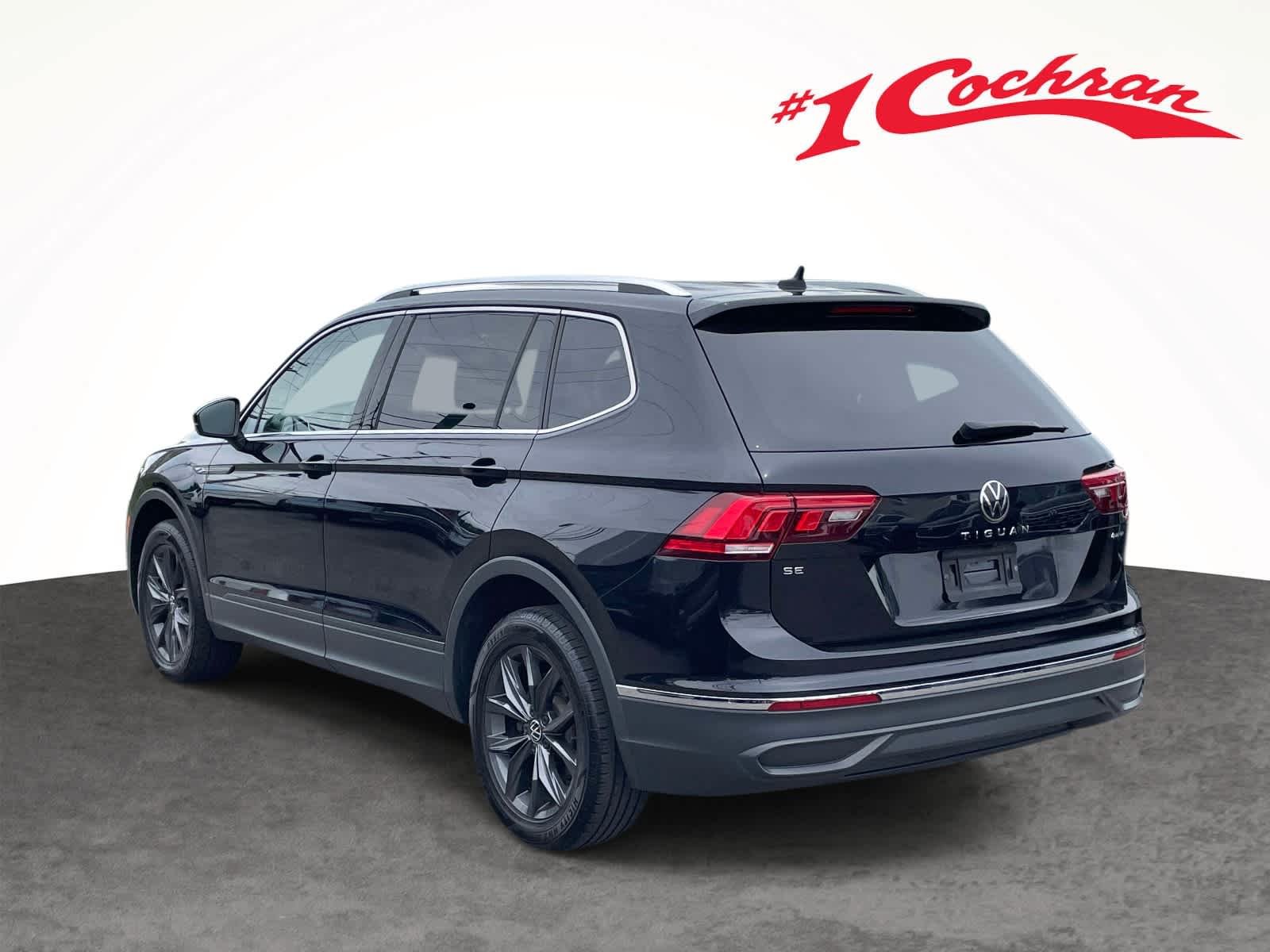 Used 2022 Deep Black Pearl Volkswagen SE image 9