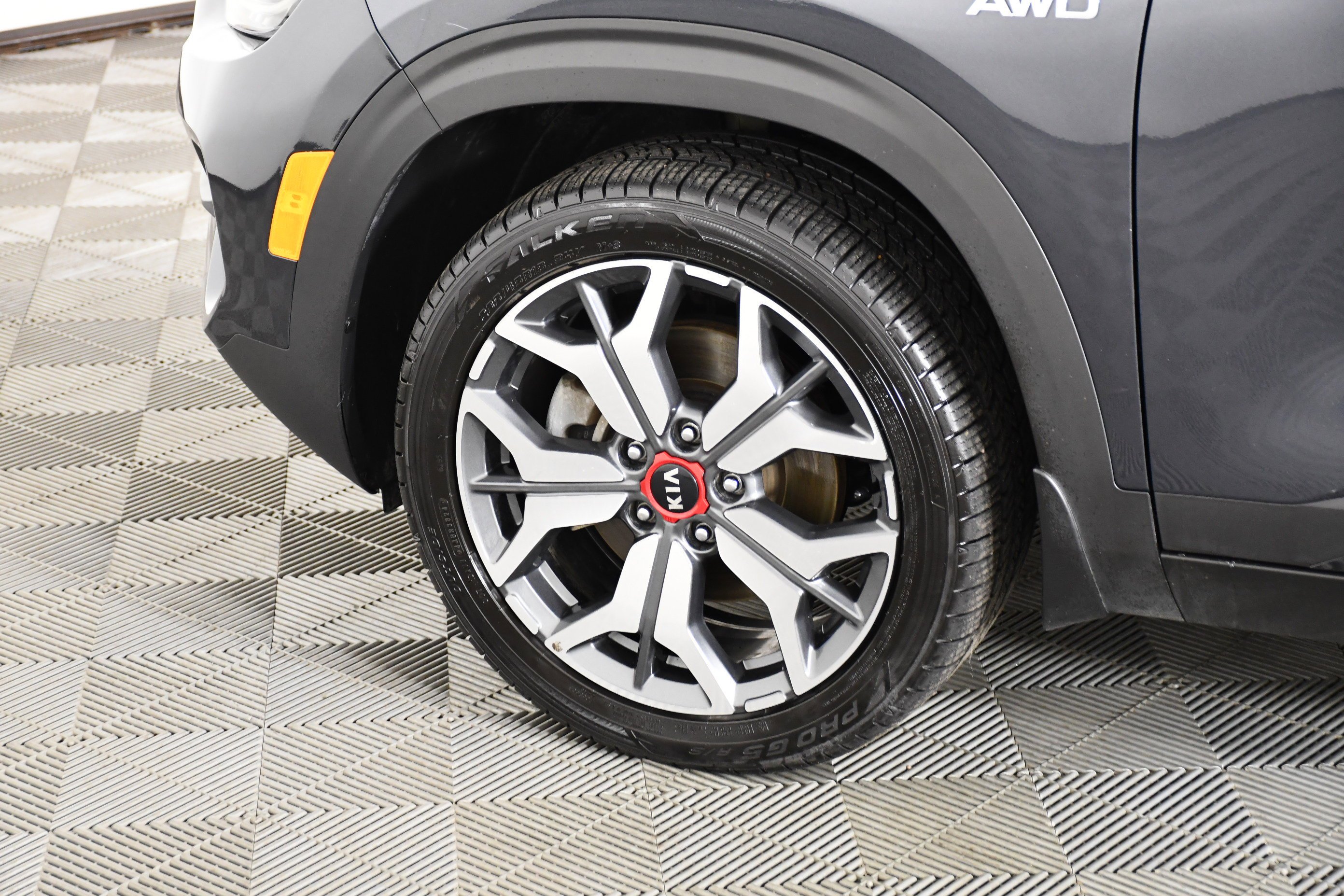 Used 2021 Gravity Gray Kia SX image 52