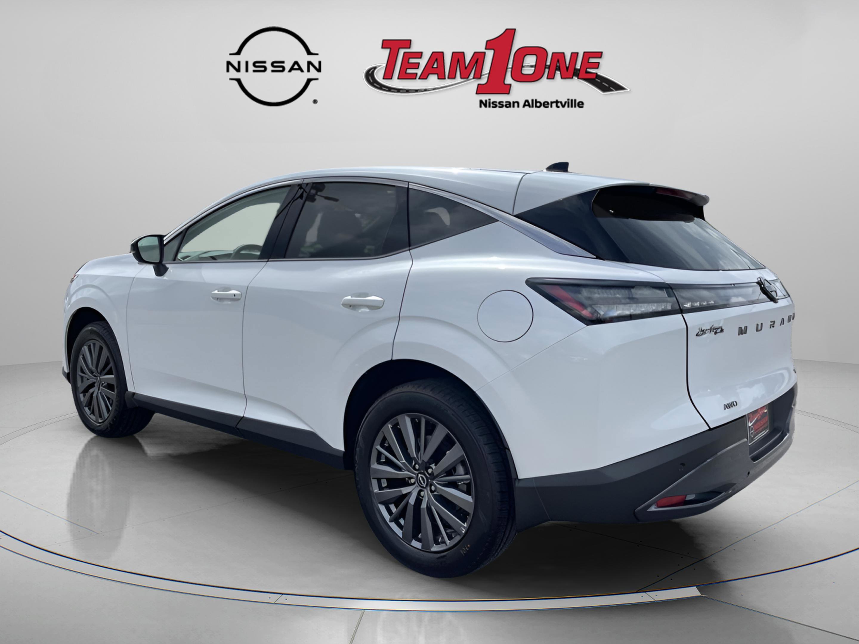 New 2026 Everest White Pearl TriCoat Nissan SL image 5