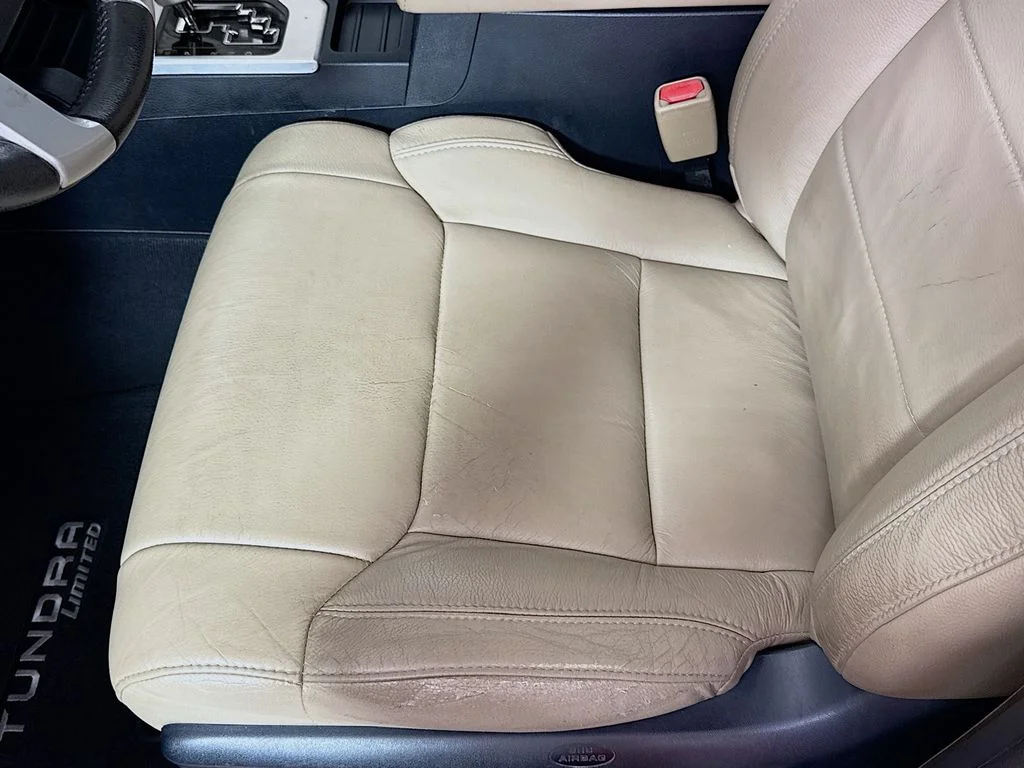 Used 2016 Barcelona Red Metallic Toyota LTD image 20