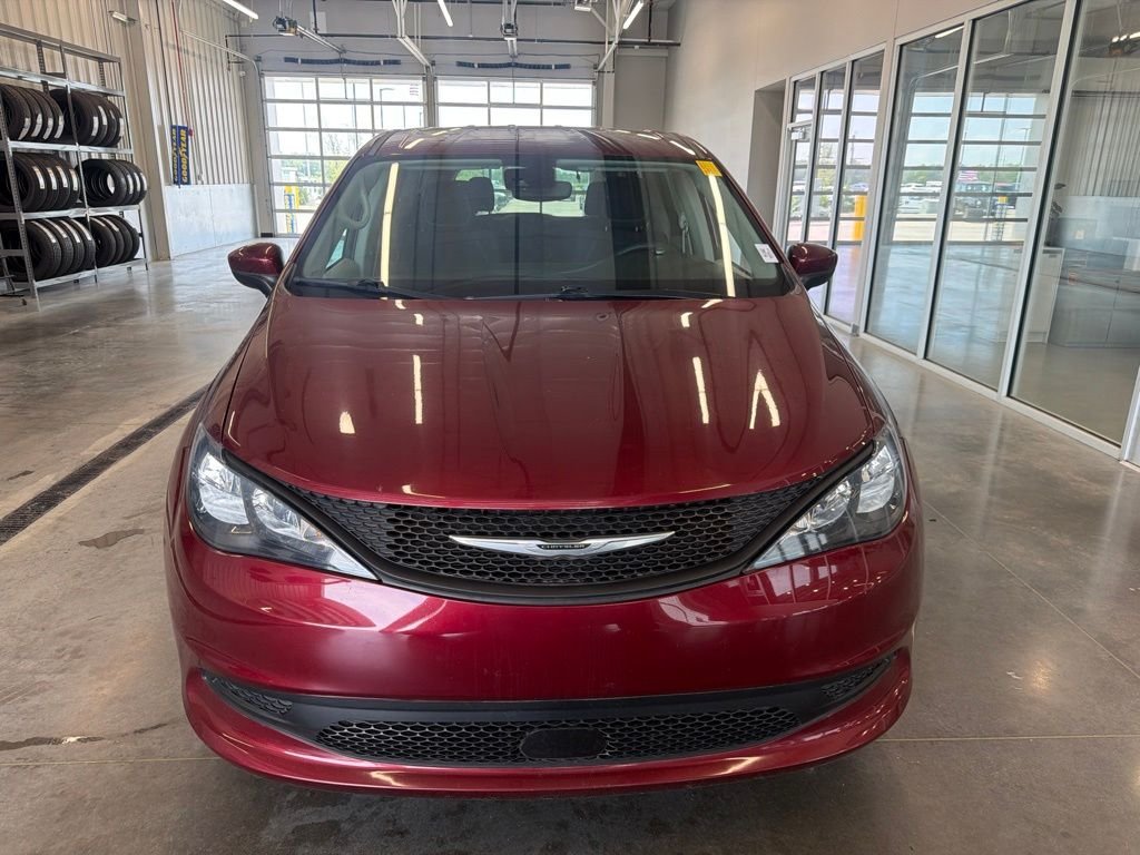 Used 2023 Red Chrysler LX image 2