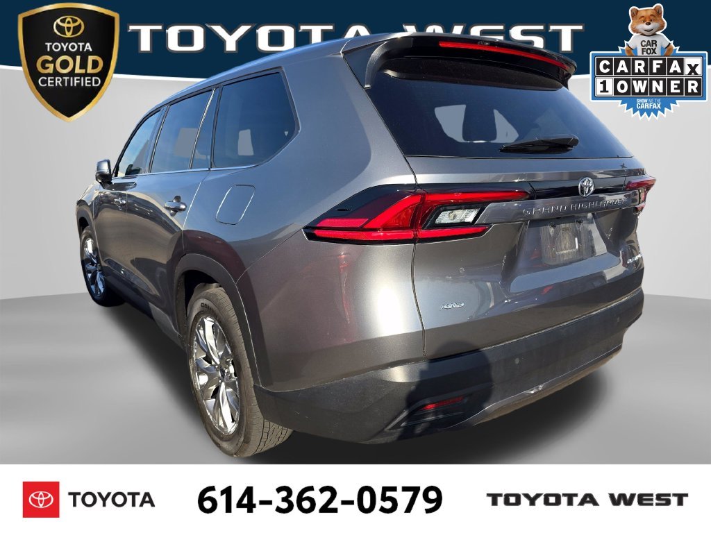 Used 2025  Toyota Platinum image 4