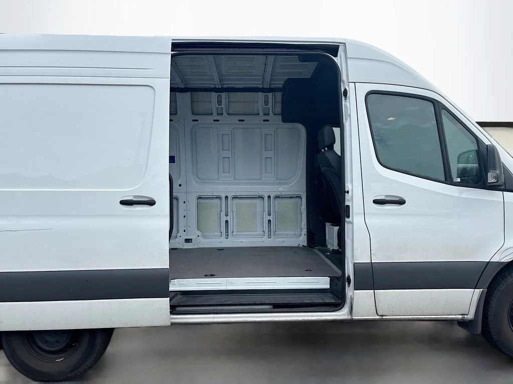 Used 2024 White Mercedes-Benz Cargo 144 WB image 17