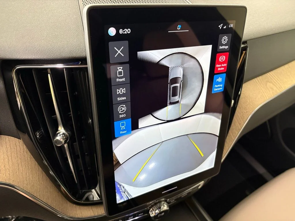 2026 Volvo XC60 Plus - Photo 30