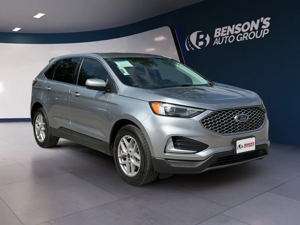 Used 2024 Silver Ford SEL image 7